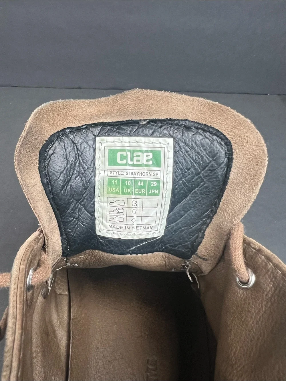 Clae suede chukka
